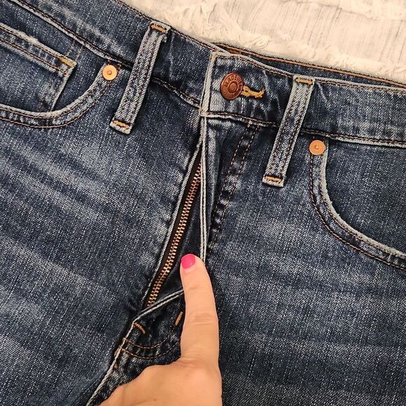 Madewell high rise denim jean shorts w rolled cuff size 26! - Picture 11 of 13